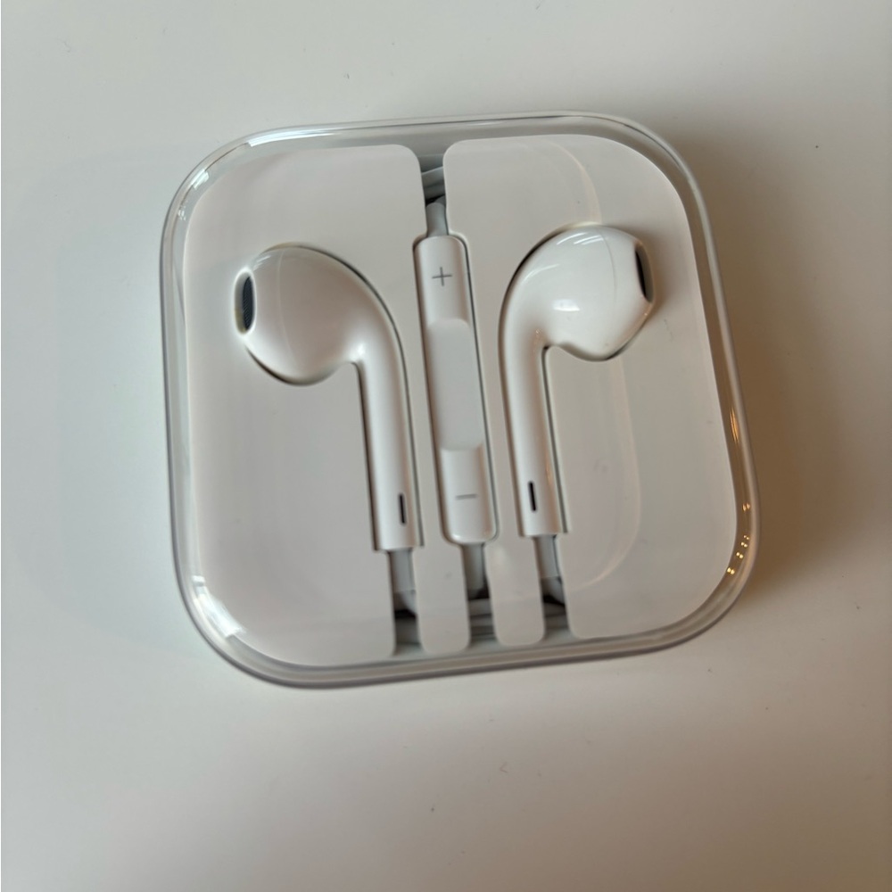 Apple earplugs with 35 mm connector